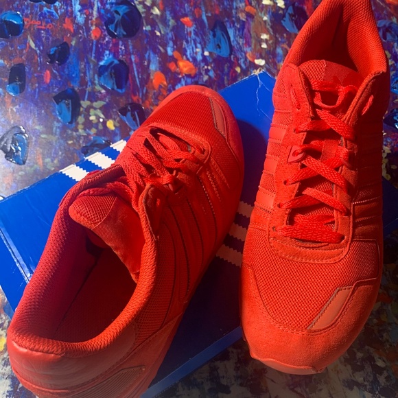 Red Men Adidas Size 11.5 - Picture 1 of 5